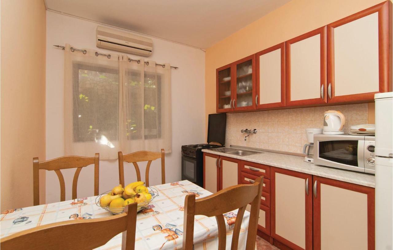 2 Bedroom Cozy Apartment In Marina Eksteriør billede